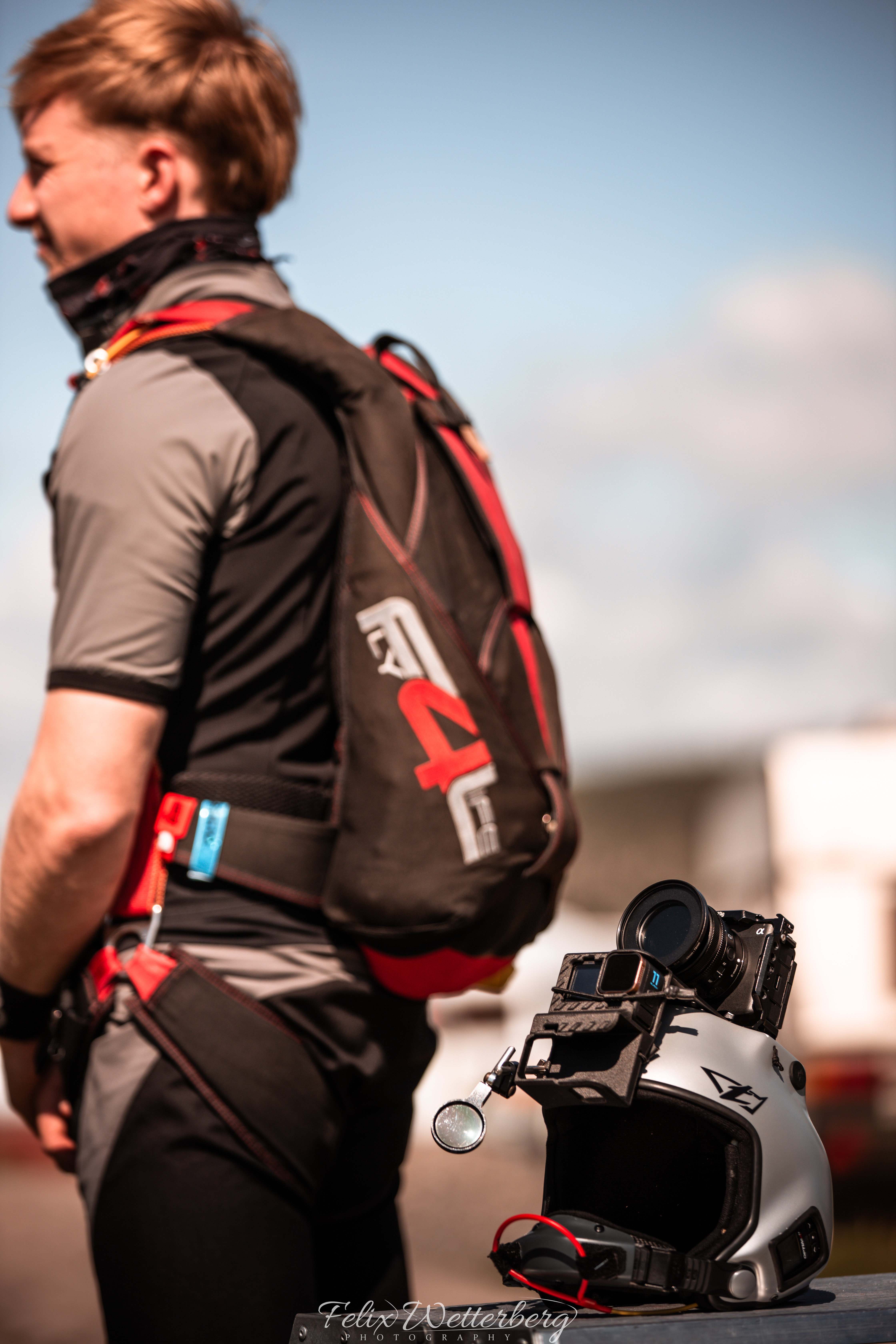Freefall camera operator